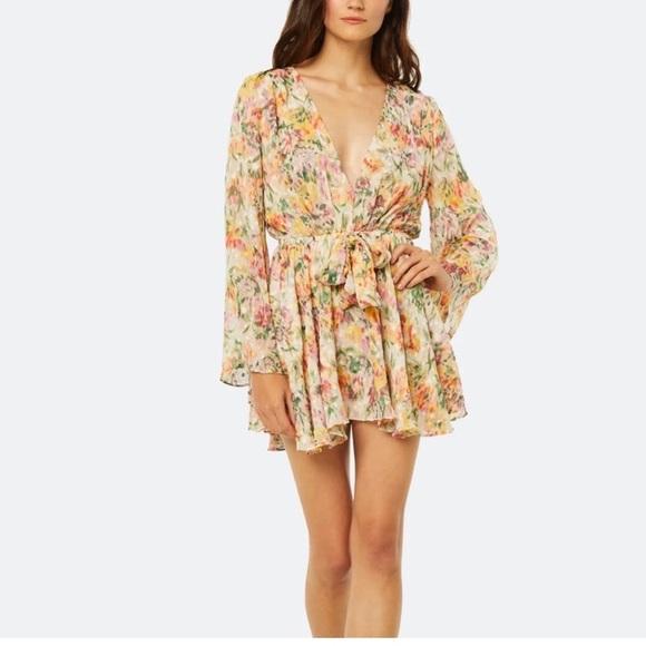 Misa Los Angeles Dresses & Skirts - Worn once Misa Los Angeles Kaia bell sleeve dress sz M